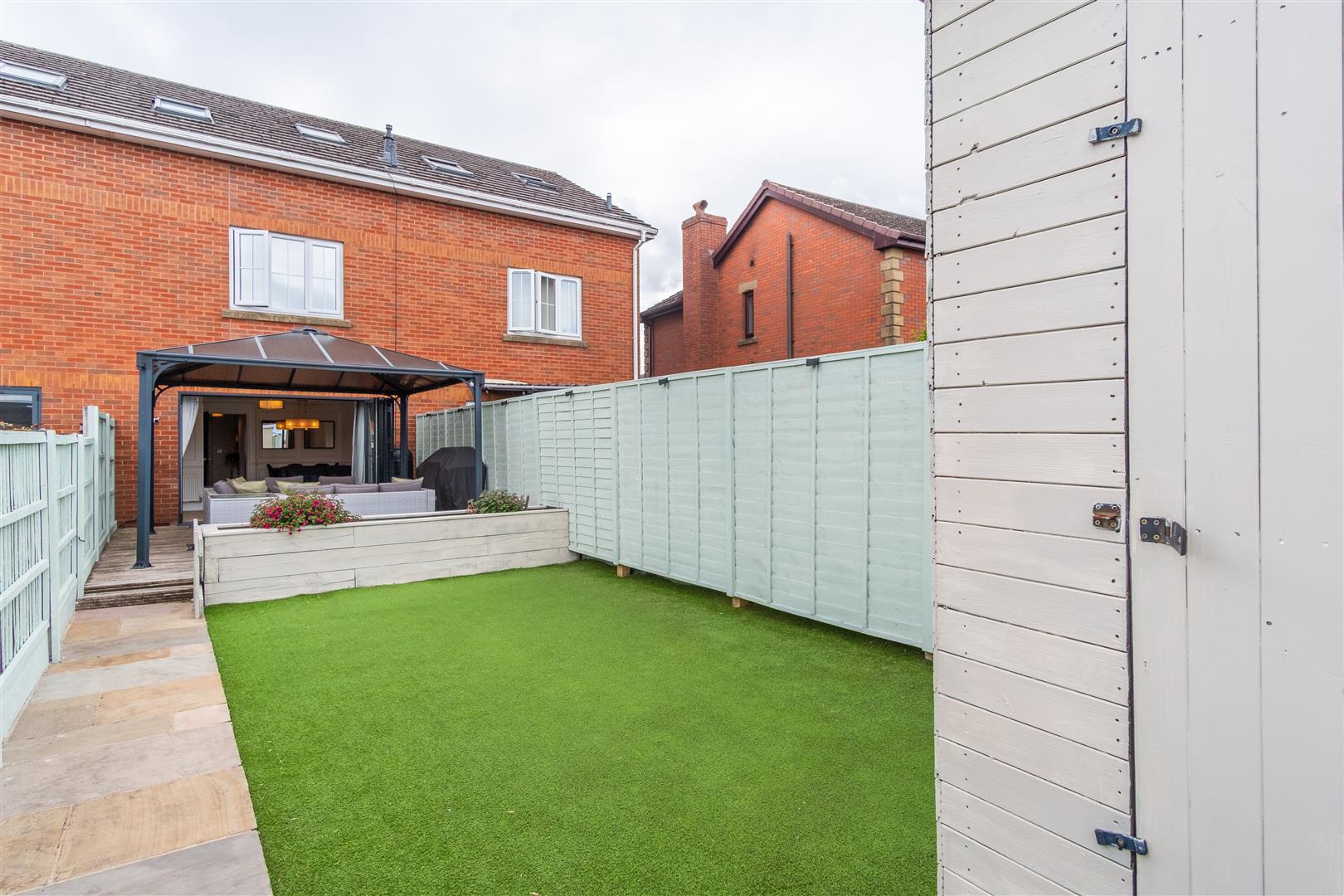 4 bed property in Marsh Fold, Bolton